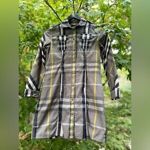 Burberry Checkered shirt dress in grey/black stripes,size 12 y/o